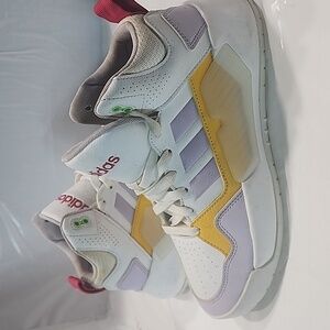 ADIDAS NEO PLAY9TIS 2.0 BASKETBALL SNEAKERS Women's Size 6.5